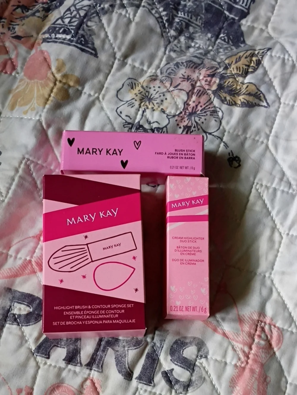 Mary Kay Pink Highlight Brush, Sponge & Cream Highlighter And Blush Stick Set